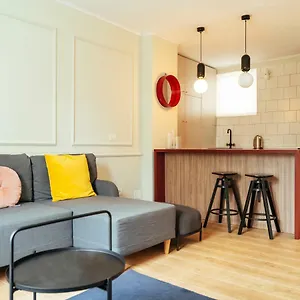 https://classy-apartment-old-town.bucharesthotelsnow.com